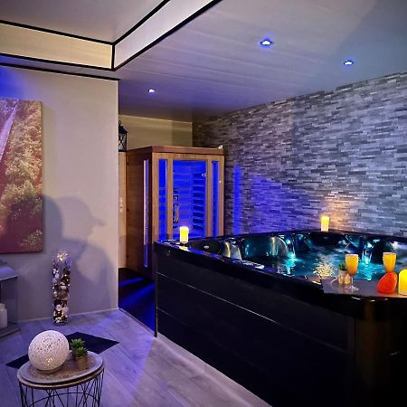 베르그 Logement Privatif Avec Jacuzzi 아파트 외부 사진