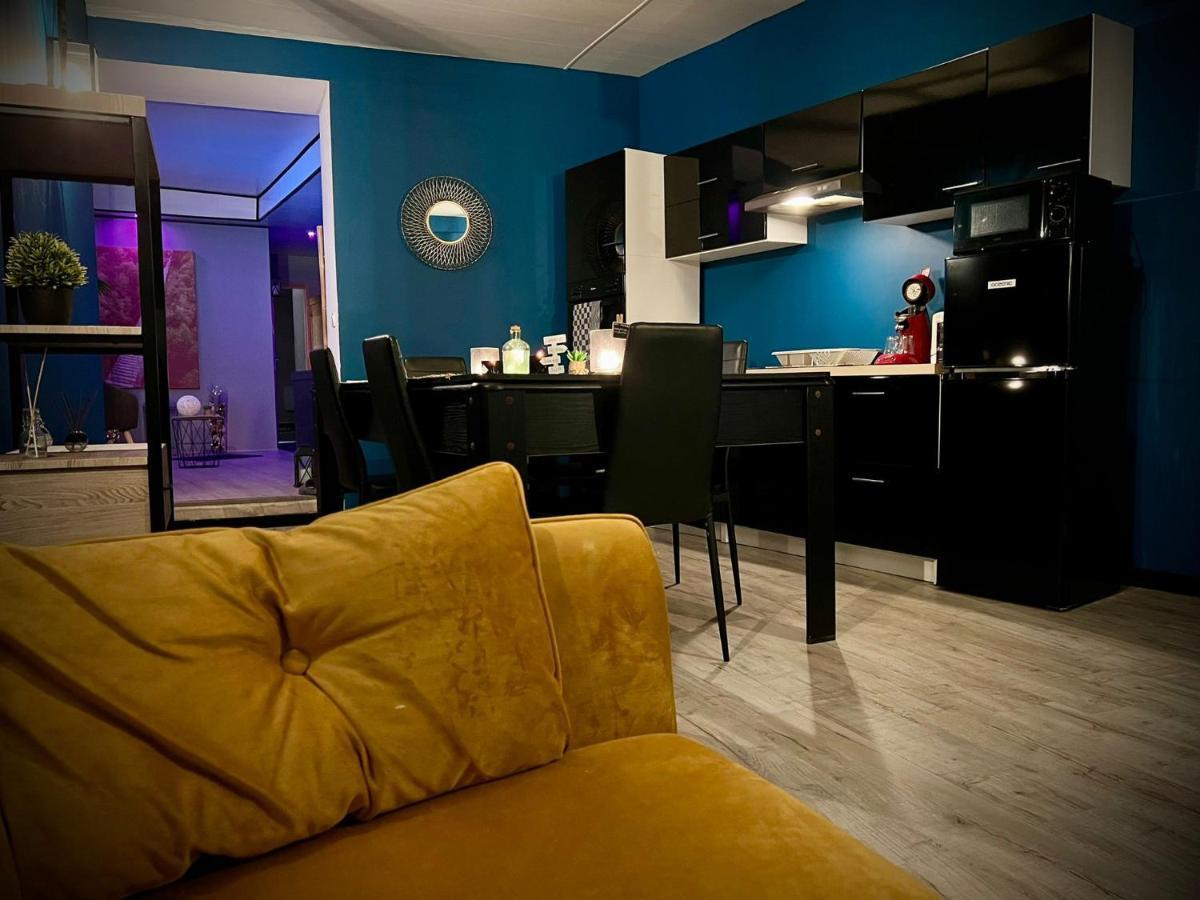 베르그 Logement Privatif Avec Jacuzzi 아파트 외부 사진
