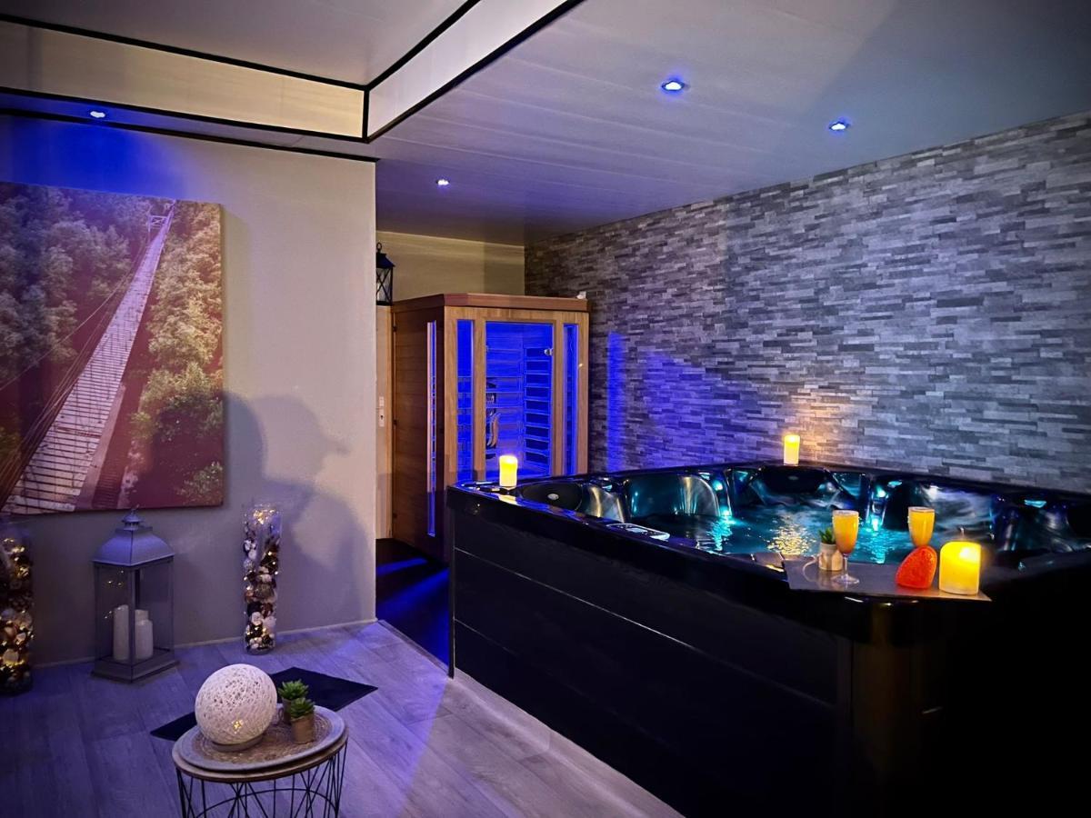베르그 Logement Privatif Avec Jacuzzi 아파트 외부 사진