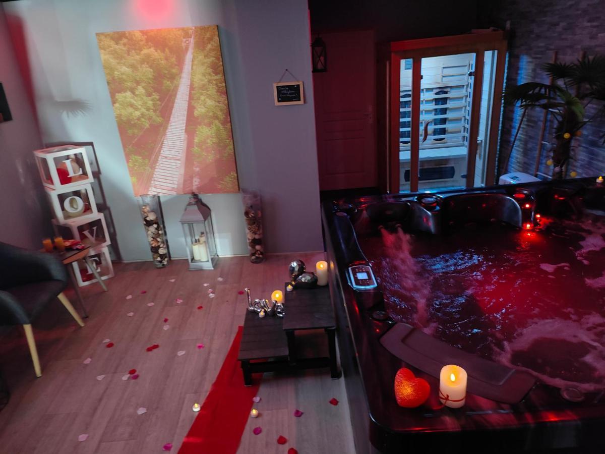 베르그 Logement Privatif Avec Jacuzzi 아파트 외부 사진